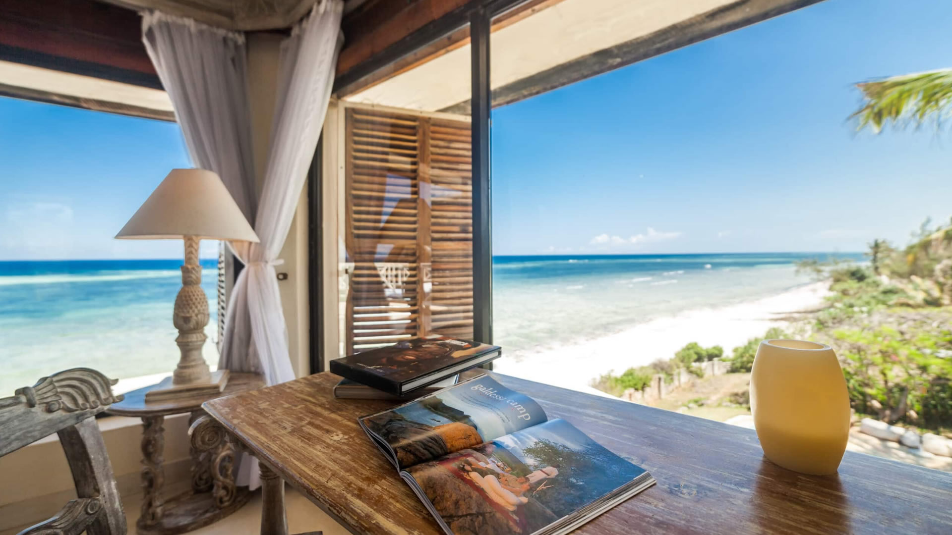 Master Room Reading Table, Afajiri Villas