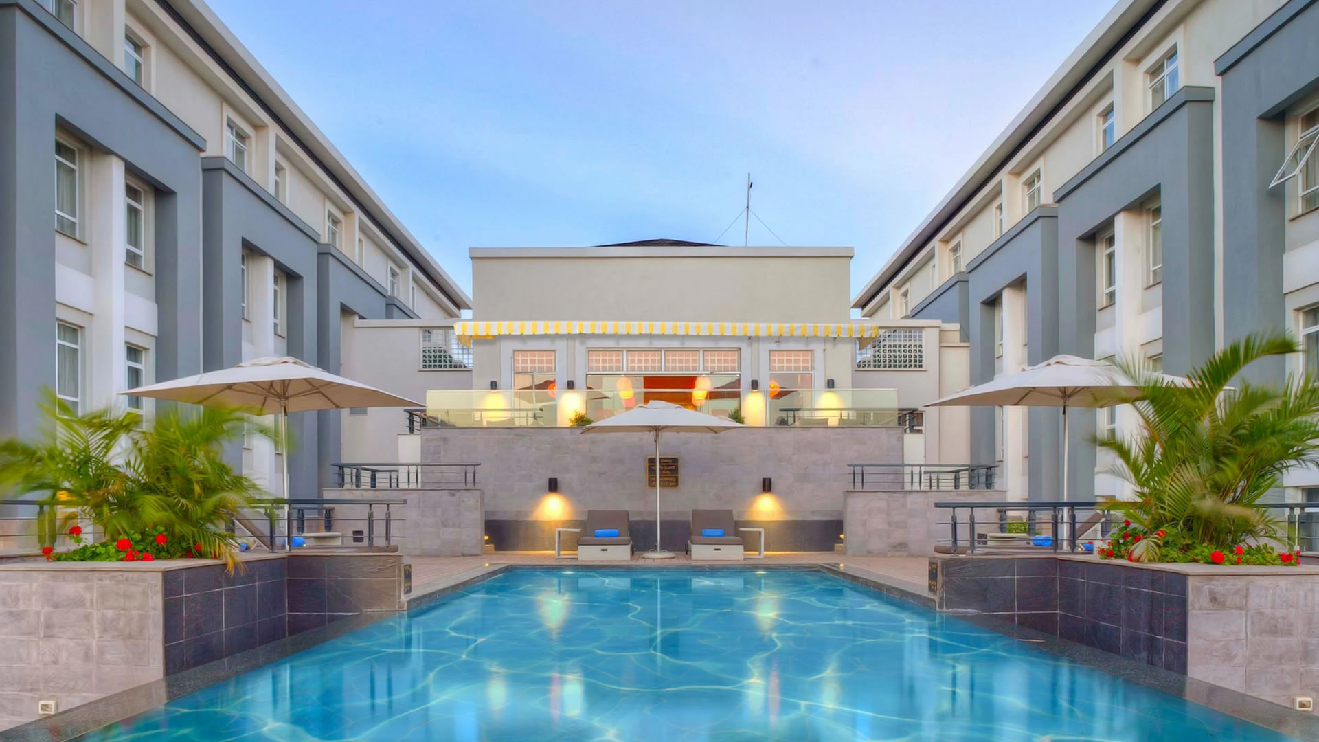 Swimming Pool, Eka Hotel