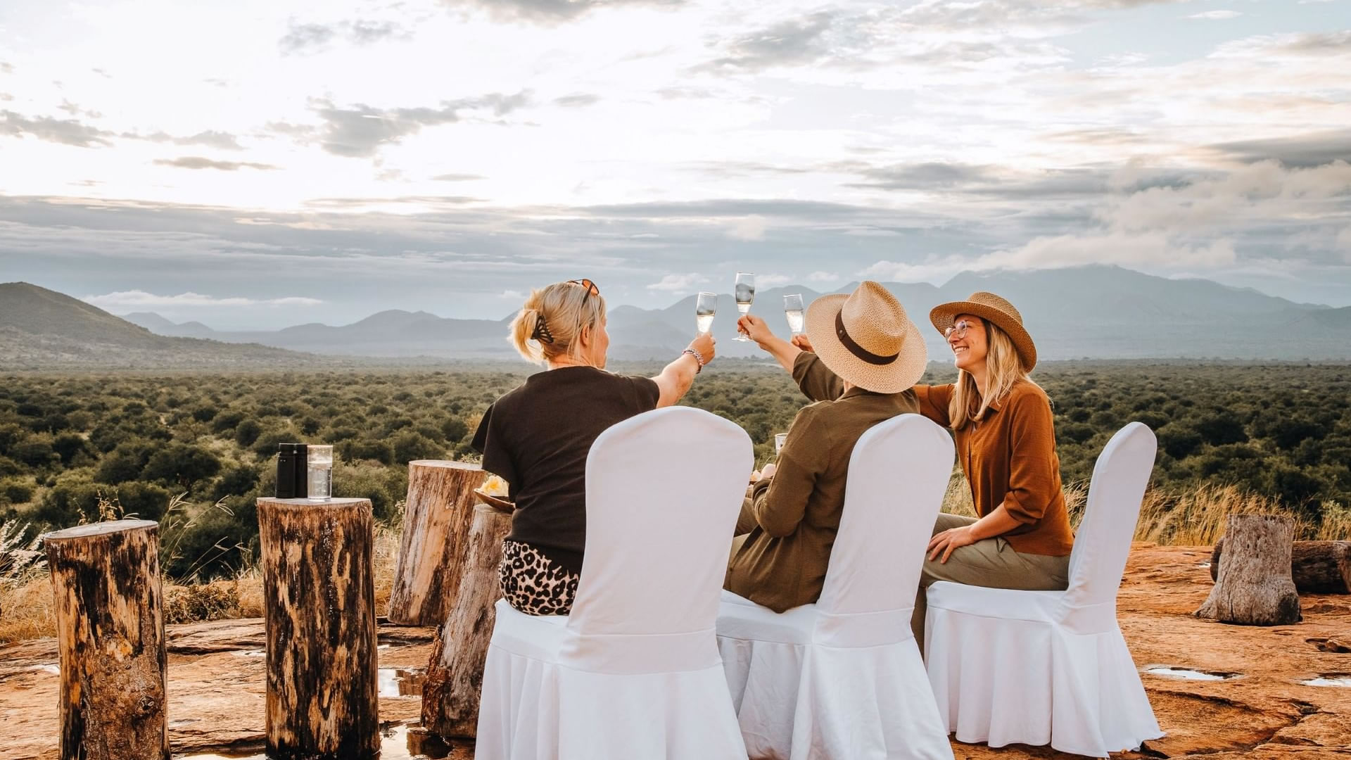 Guests, Kilaguni Serena Safari Lodge