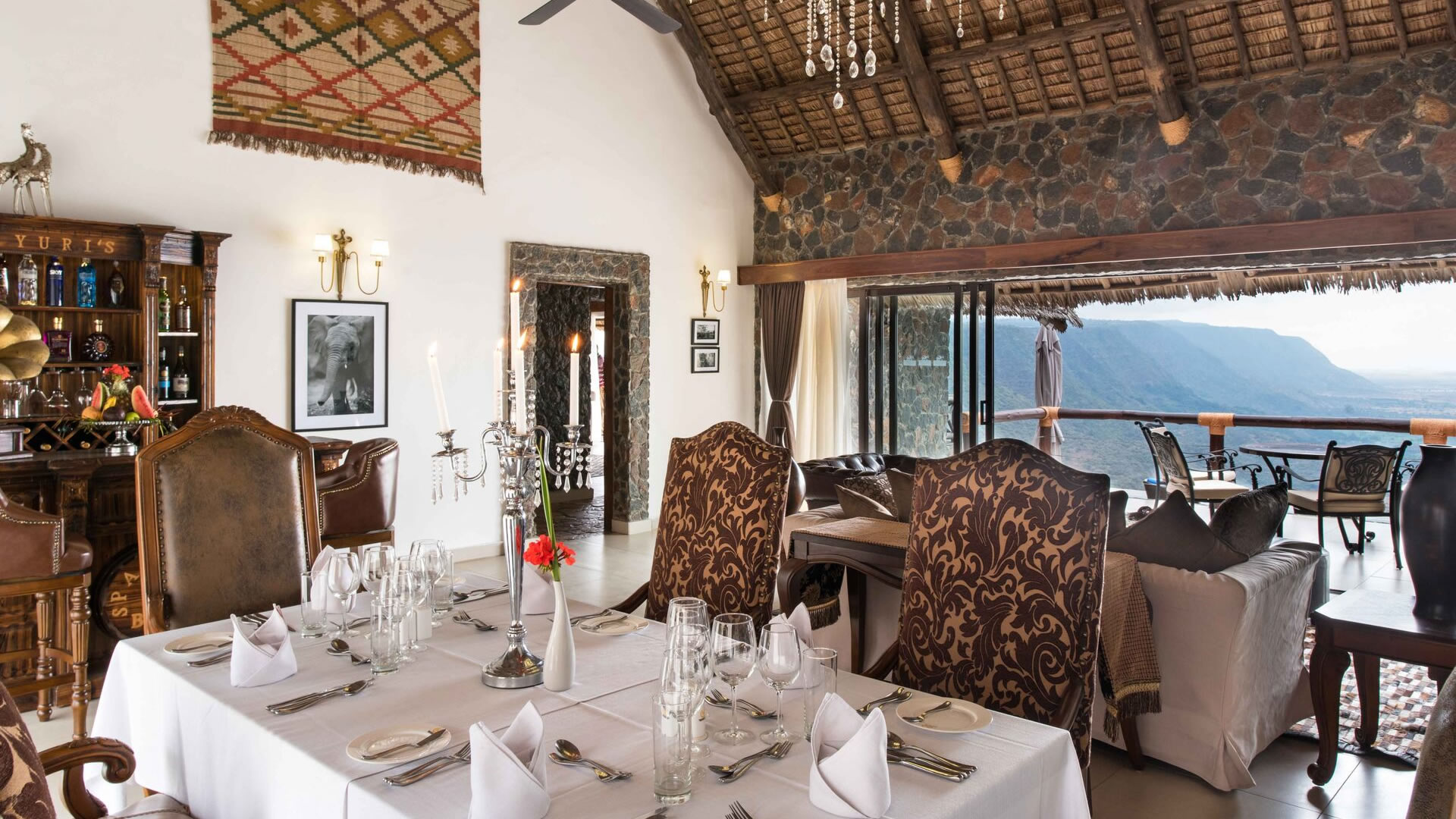 Dining, Kilimamoja Lodge