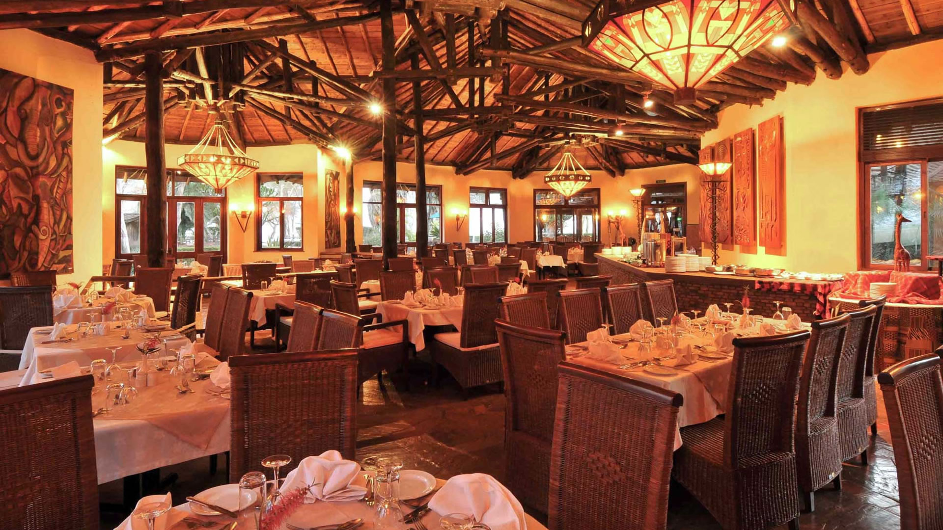 Dining, Oltukai Lodge