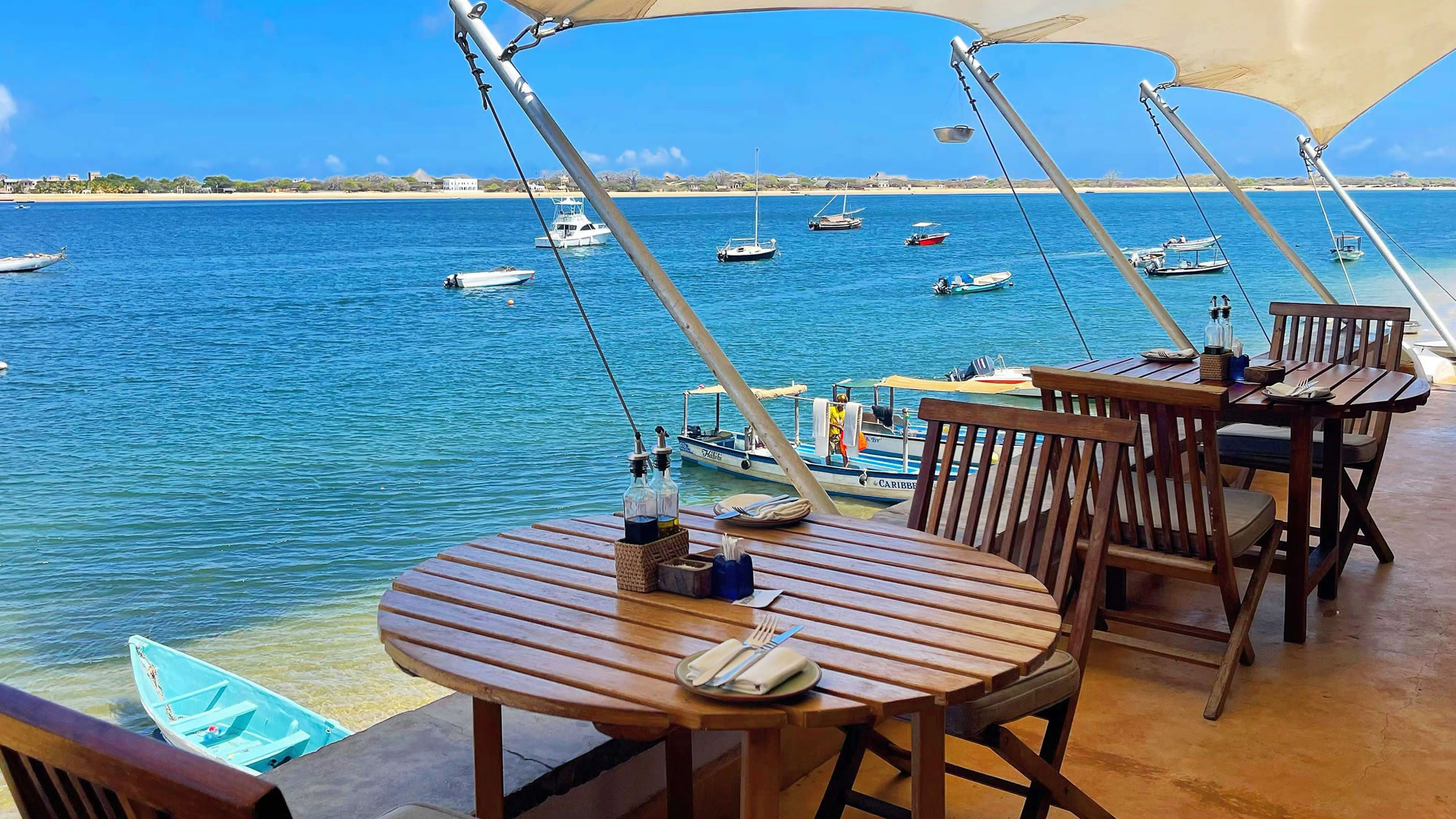 Seafront dining, Peponi Hotel